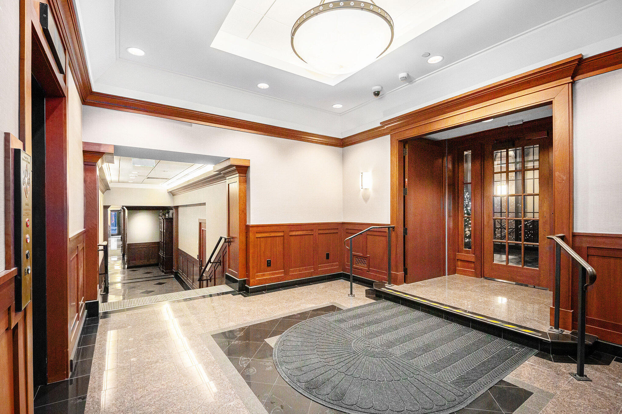 120 Ottawa Avenue NW