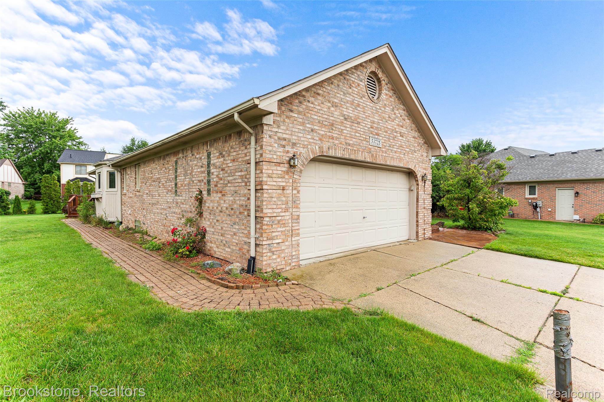 53725 ARABIAN Trail