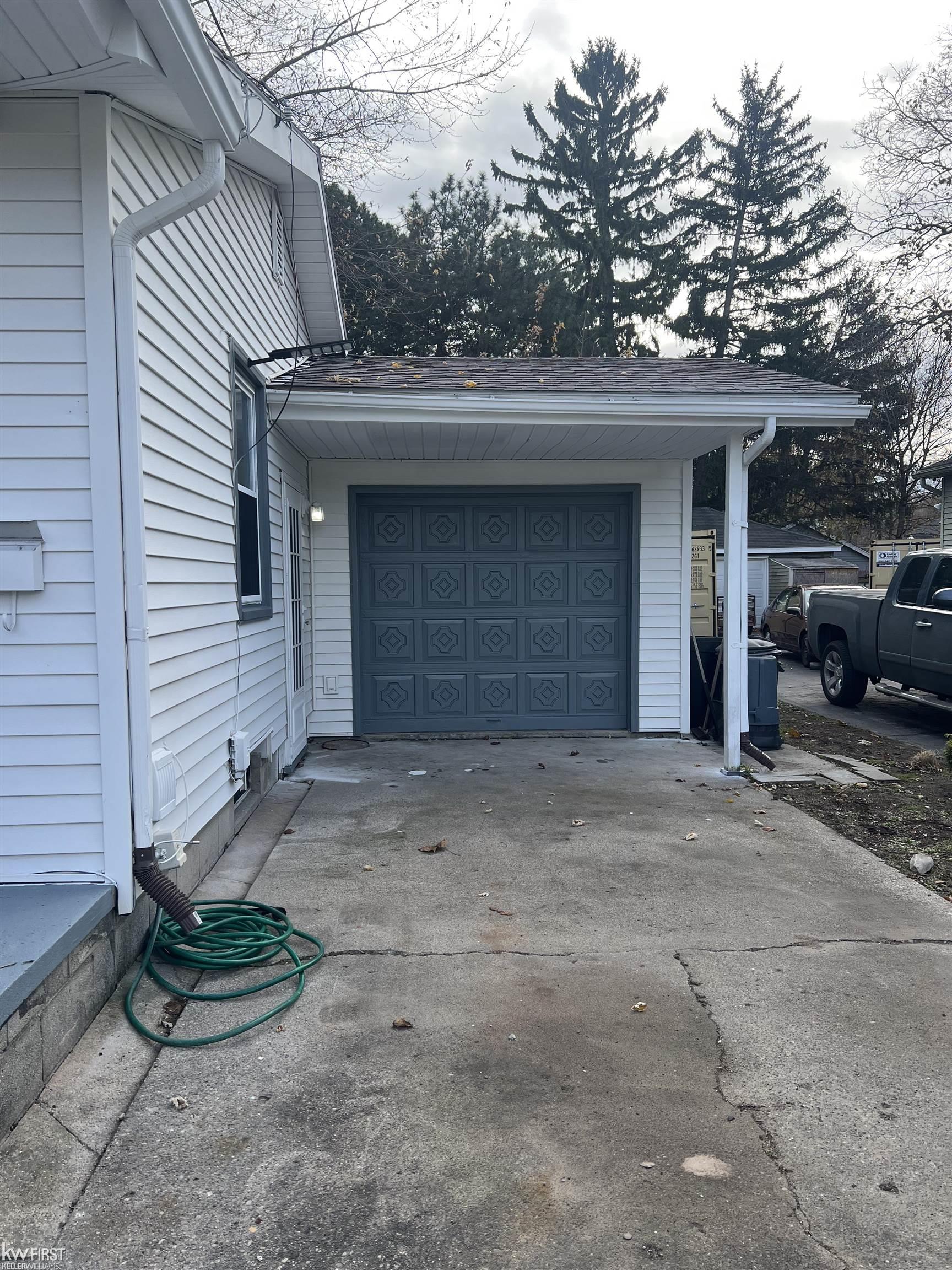 1433 Acacia Street