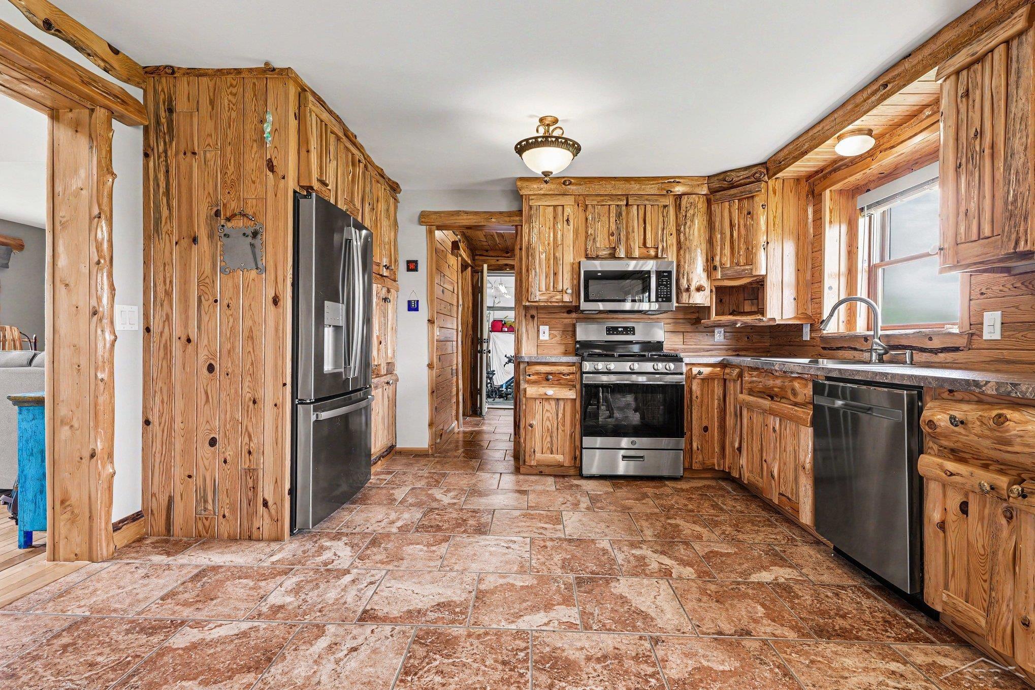 2580 Lola Lane