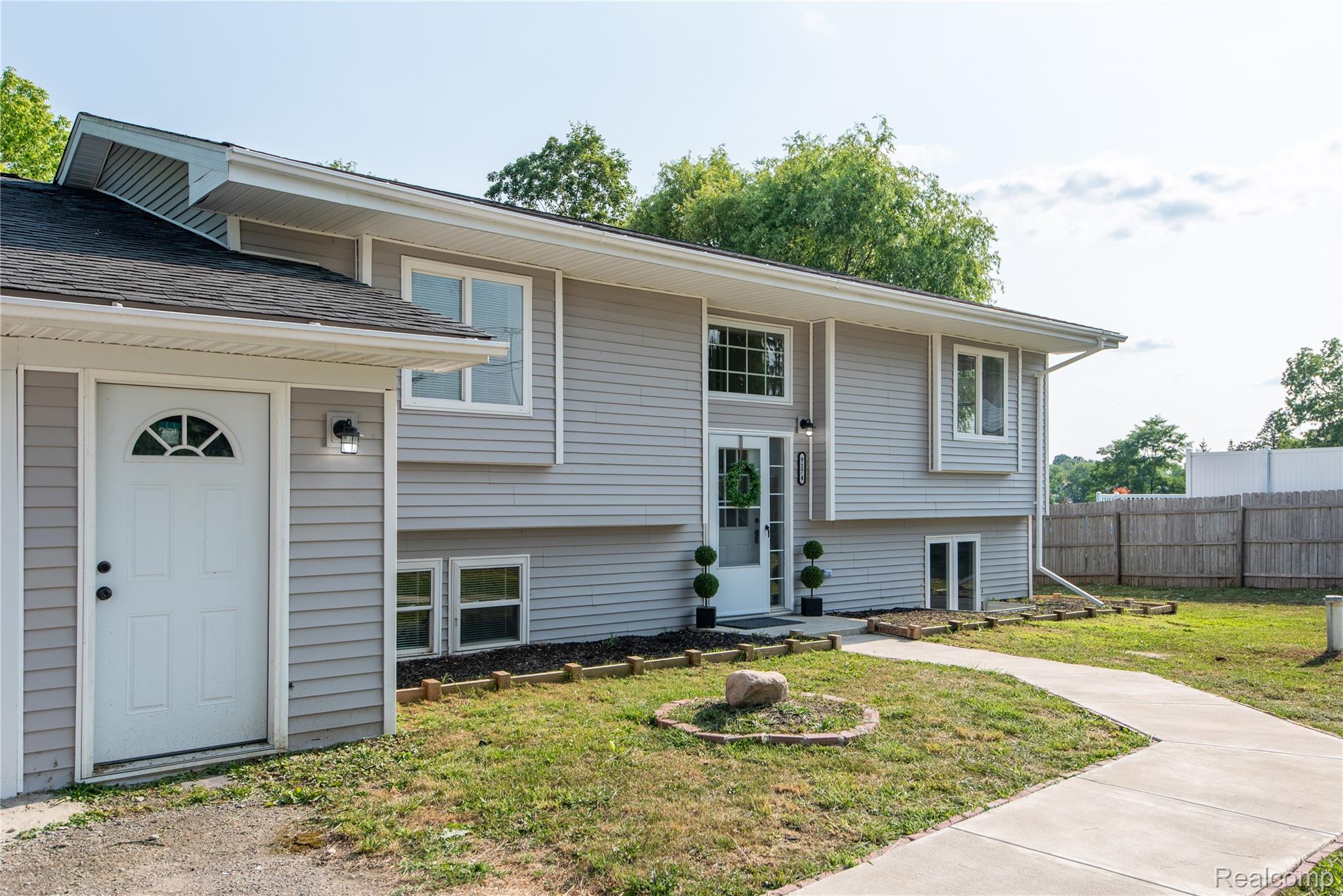 9174 Perry Road