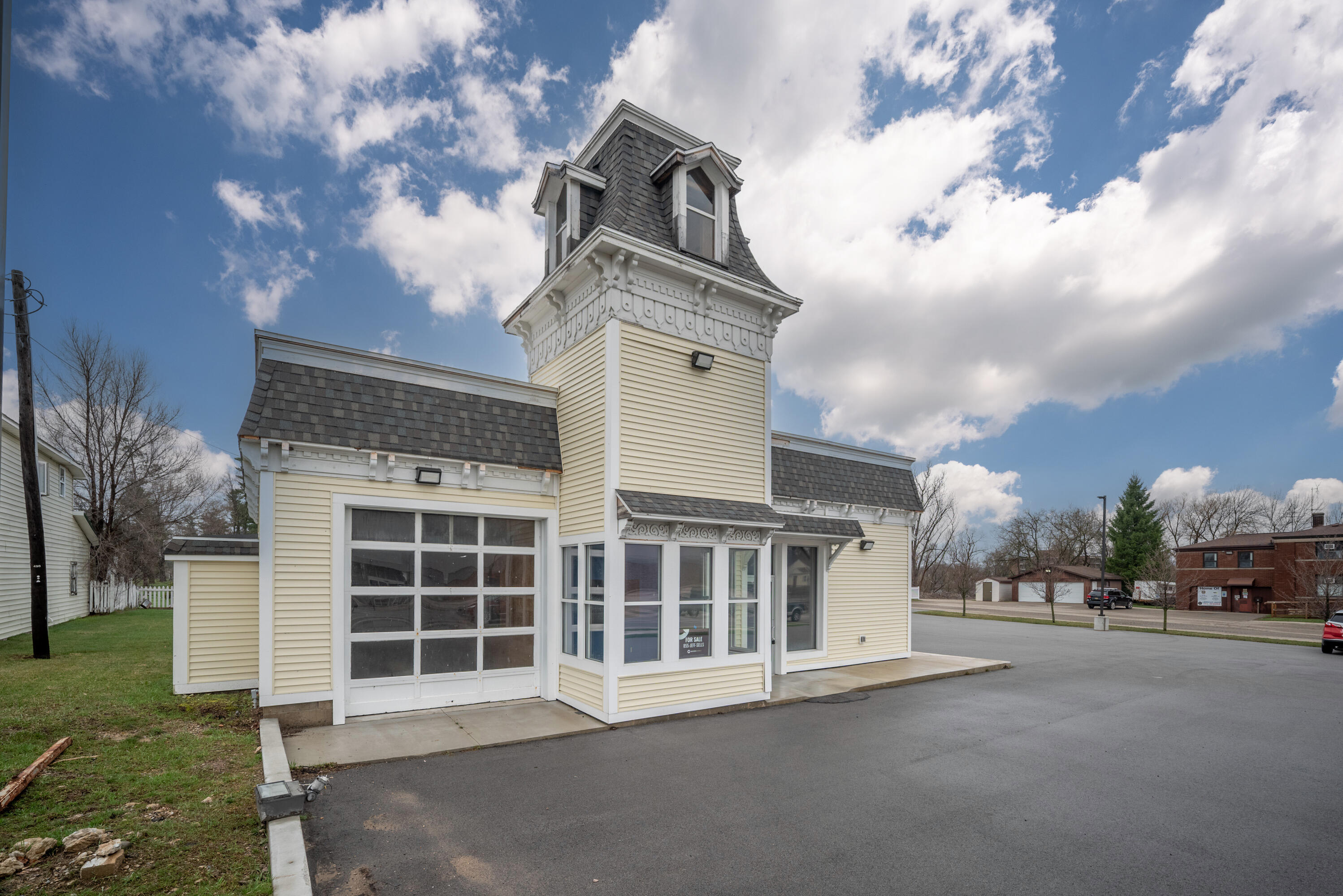 508 E Houghton Avenue