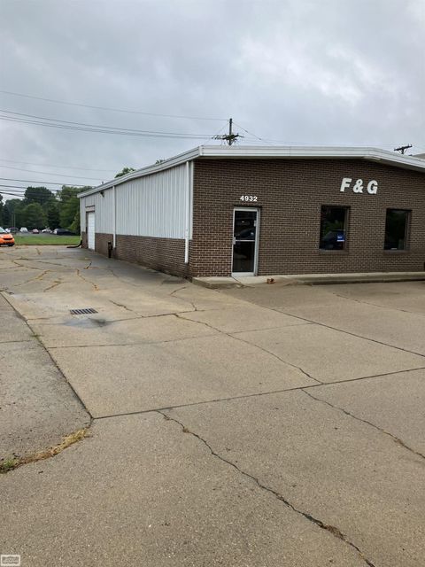 4932 Rochester Road Troy City MI 48098