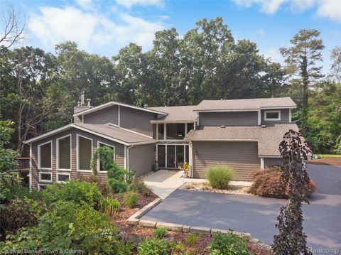 5728 Eggert Place Brighton City MI 48116