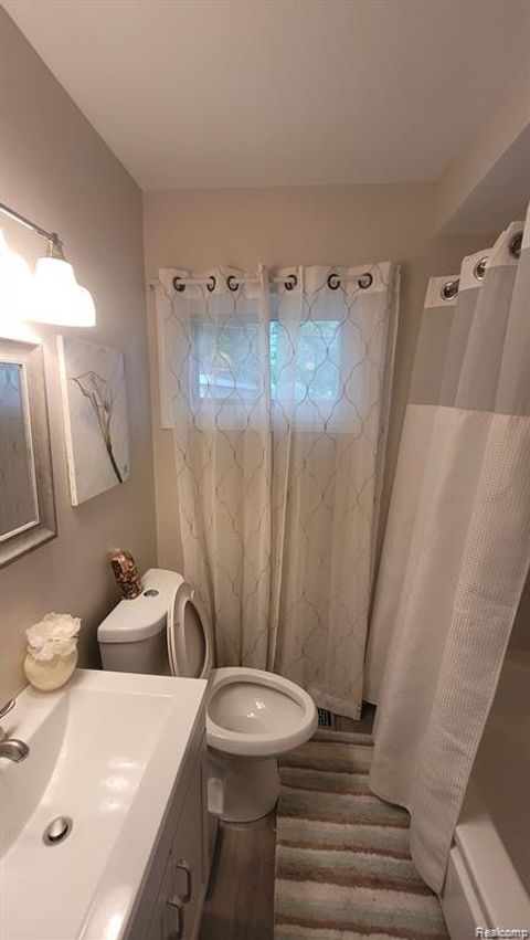 Tiny photo for 606 E MILTON Avenue, Hazel Park City, MI 48030 (MLS # 20251051696)