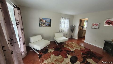 Tiny photo for 606 E MILTON Avenue, Hazel Park City, MI 48030 (MLS # 20251051696)