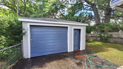 Tiny photo for 606 E MILTON Avenue, Hazel Park City, MI 48030 (MLS # 20251051696)