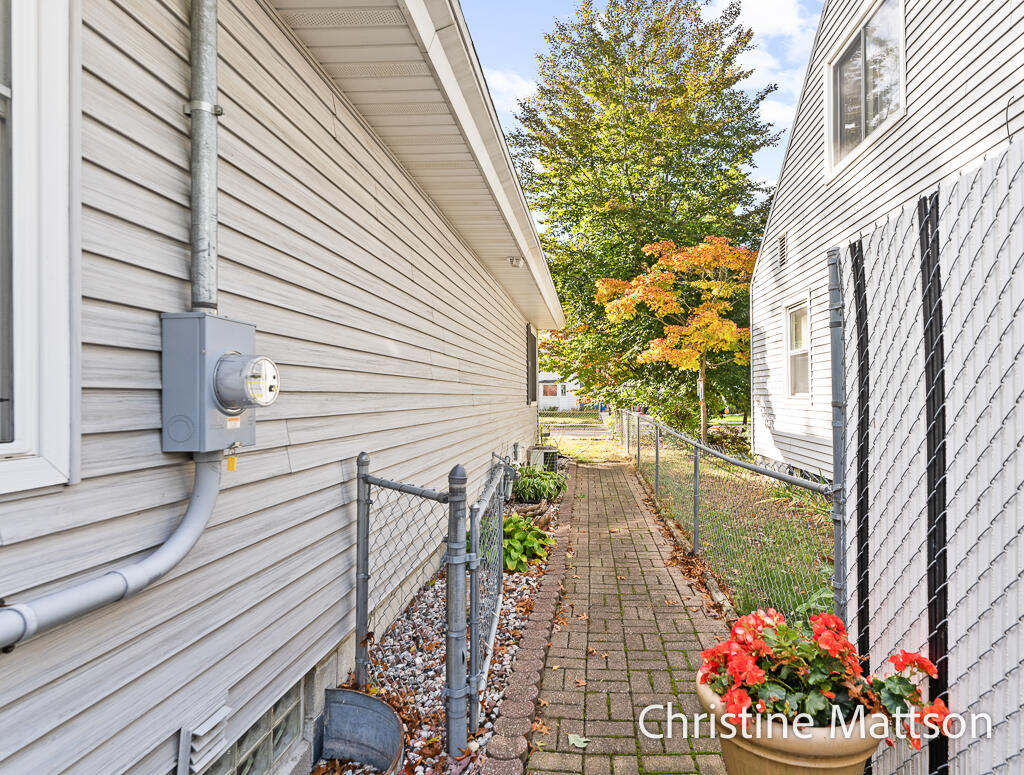 1690 Winchester Drive