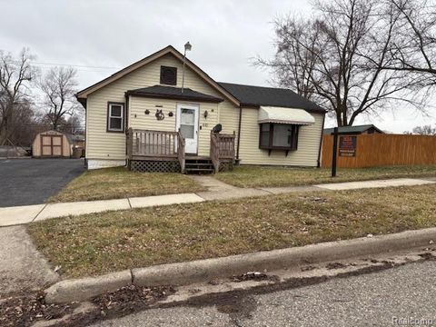 610 Kenilworth Avenue Pontiac City MI 48340