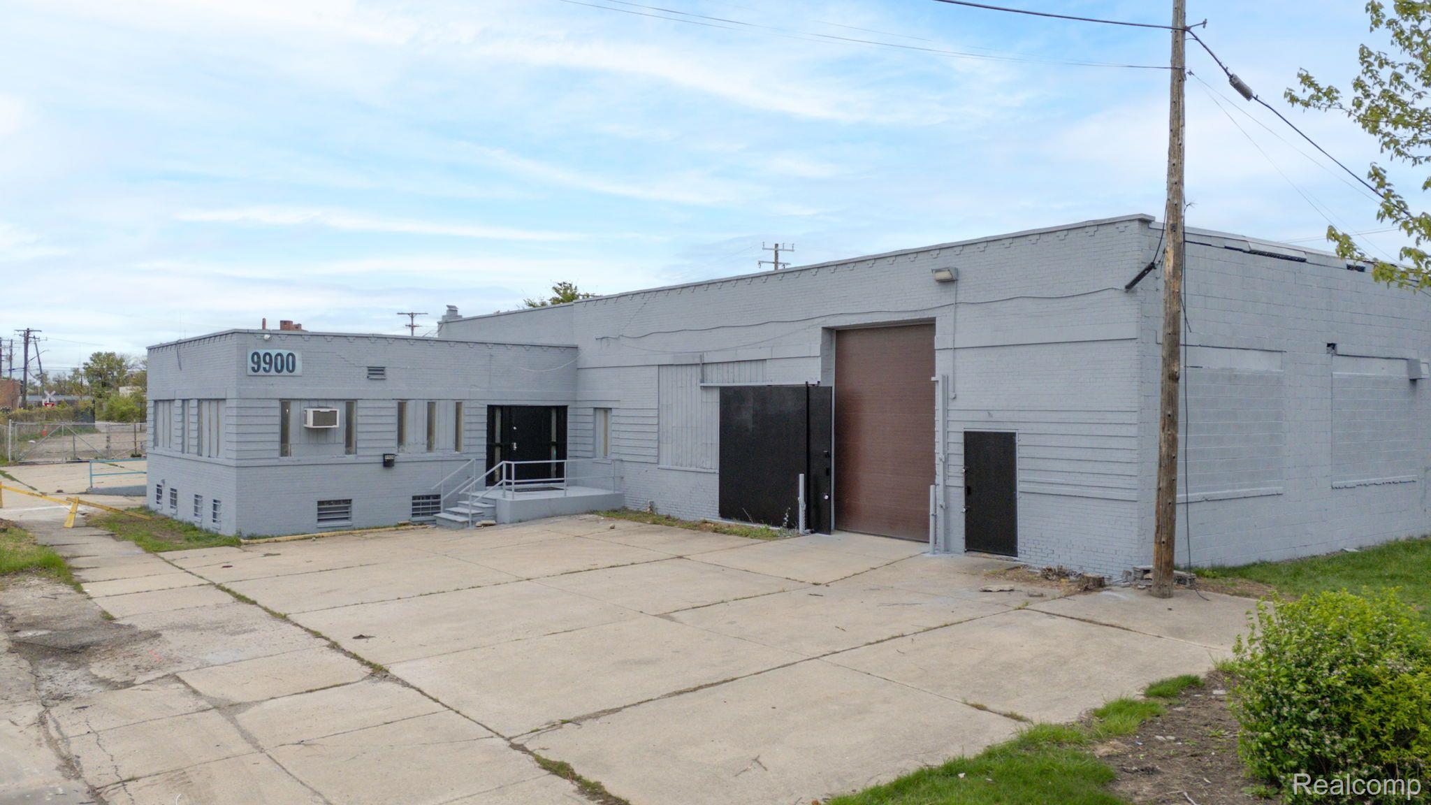 9900 NORTHLAWN Street