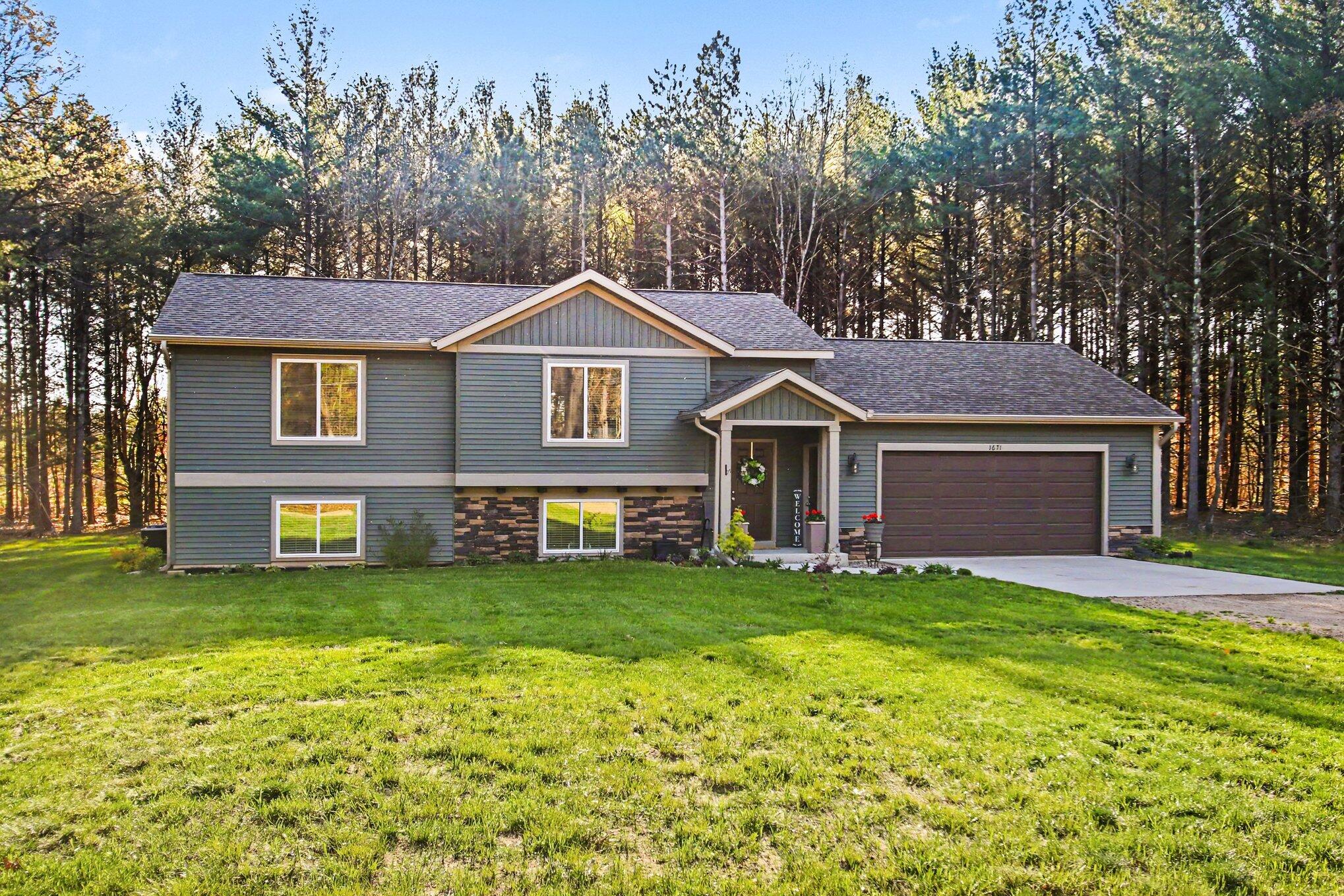 1671 Pineland Path