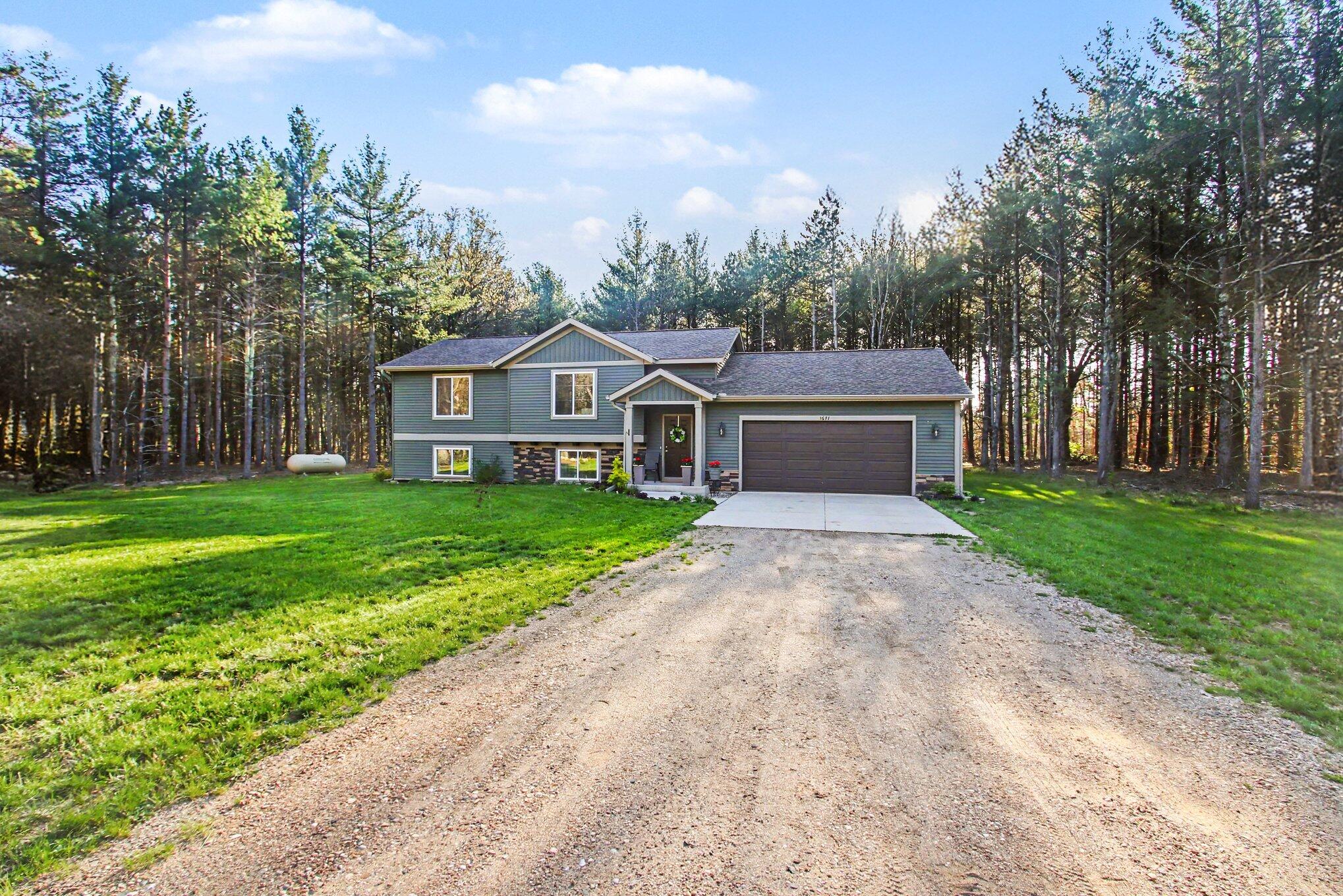 1671 Pineland Path