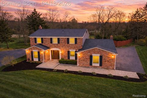 19965 Beverly Road Beverly Hills Village MI 48025