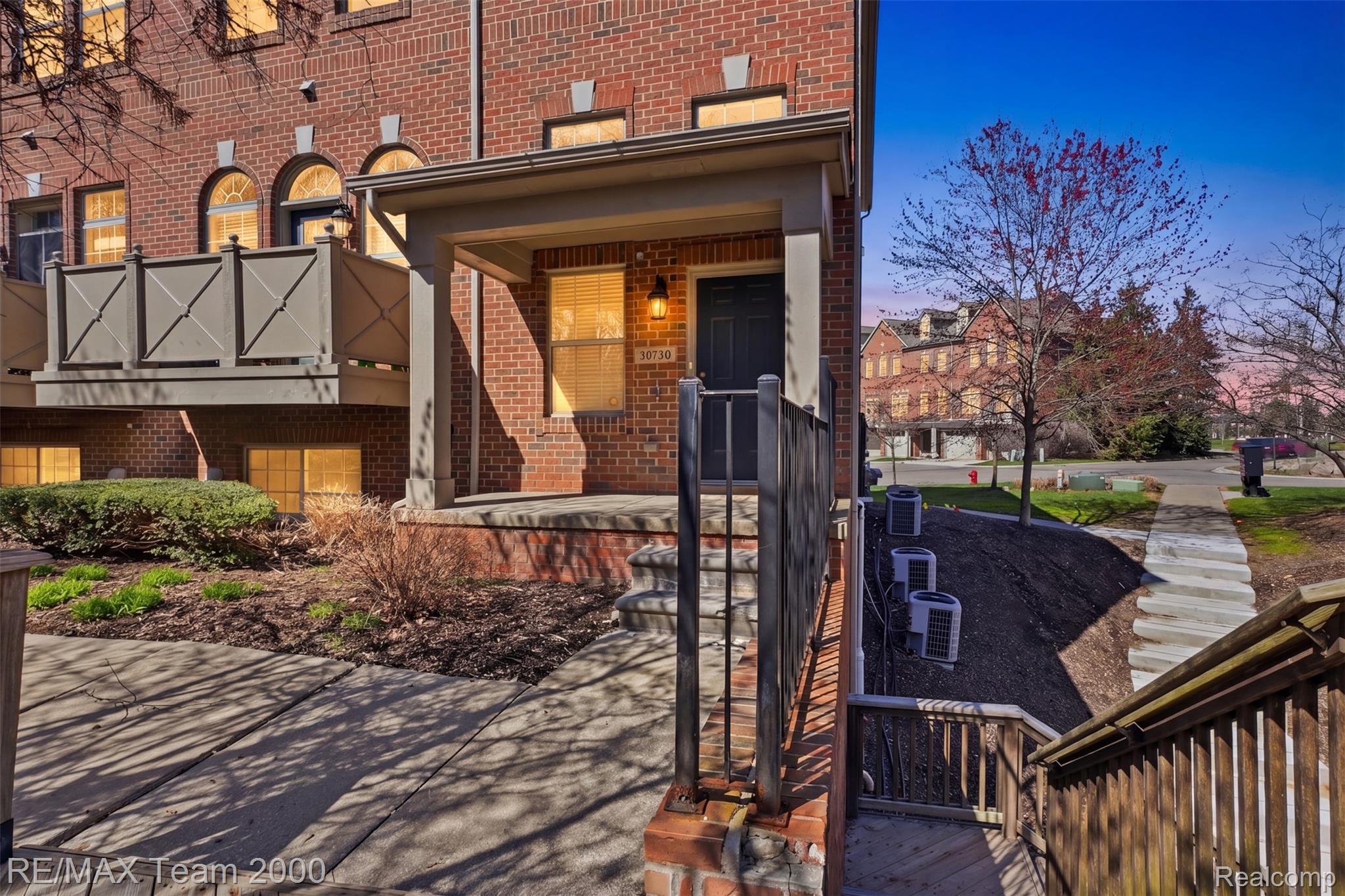 39750 ROCKCREST Circle