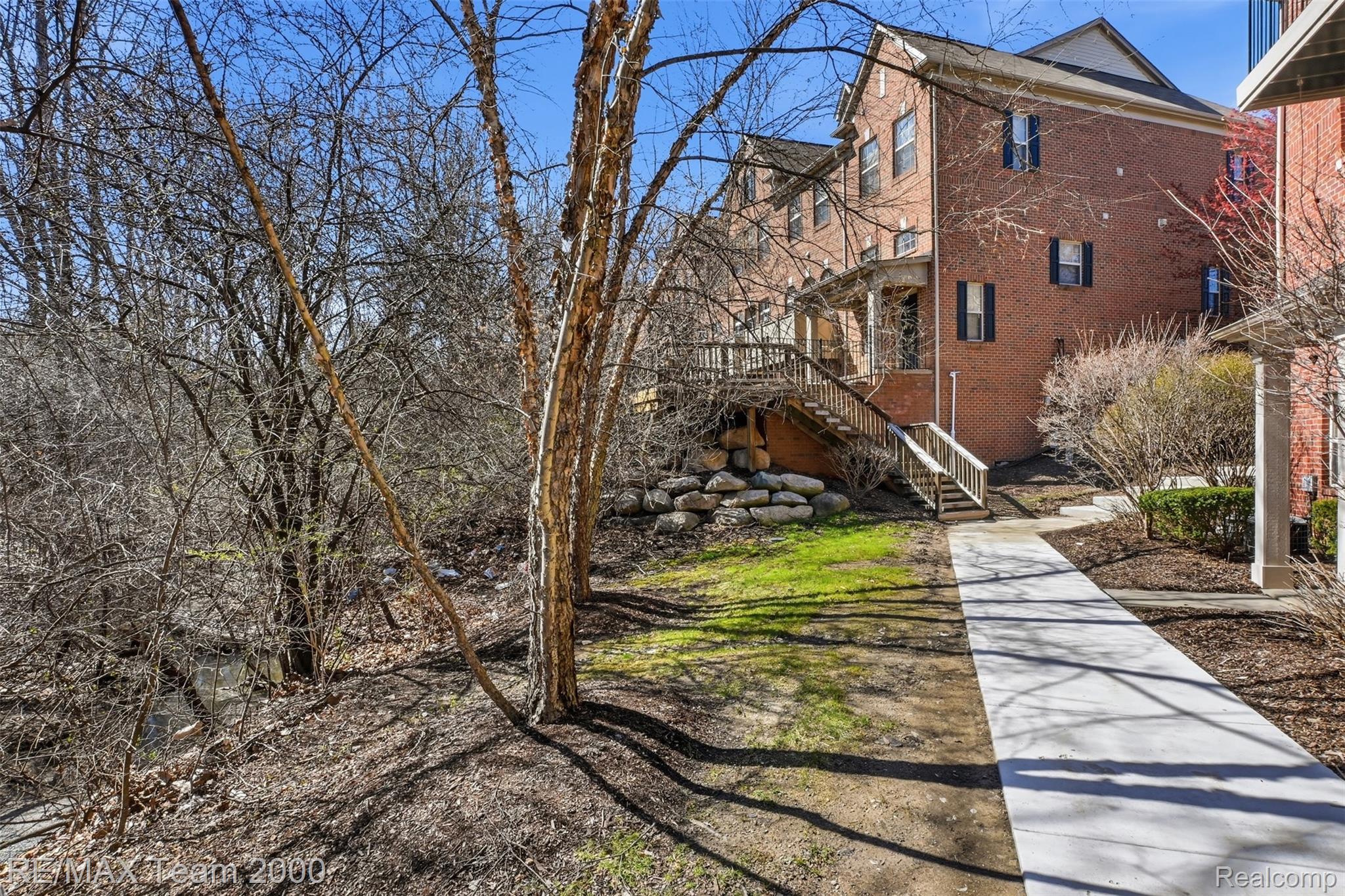 39750 ROCKCREST Circle