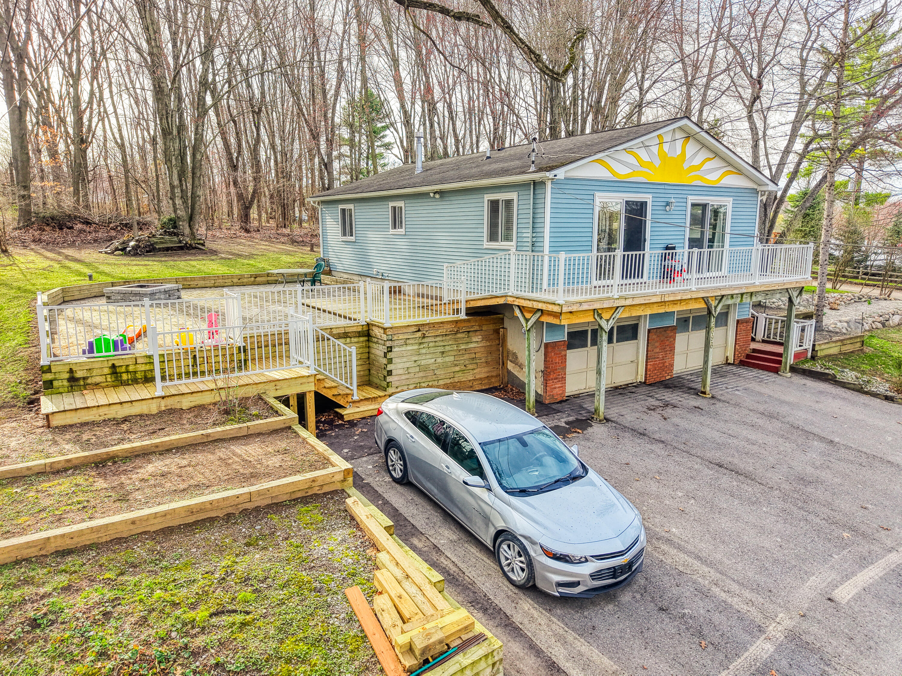 2696 Universal Drive