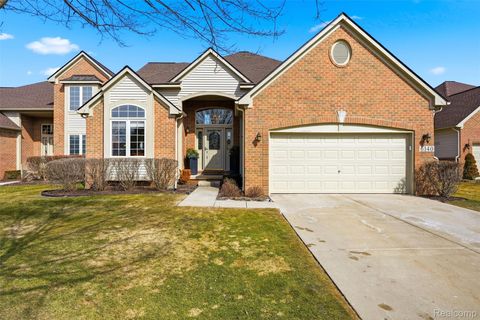 6140 Warwick Drive 6 Commerce Charter Township MI 48382