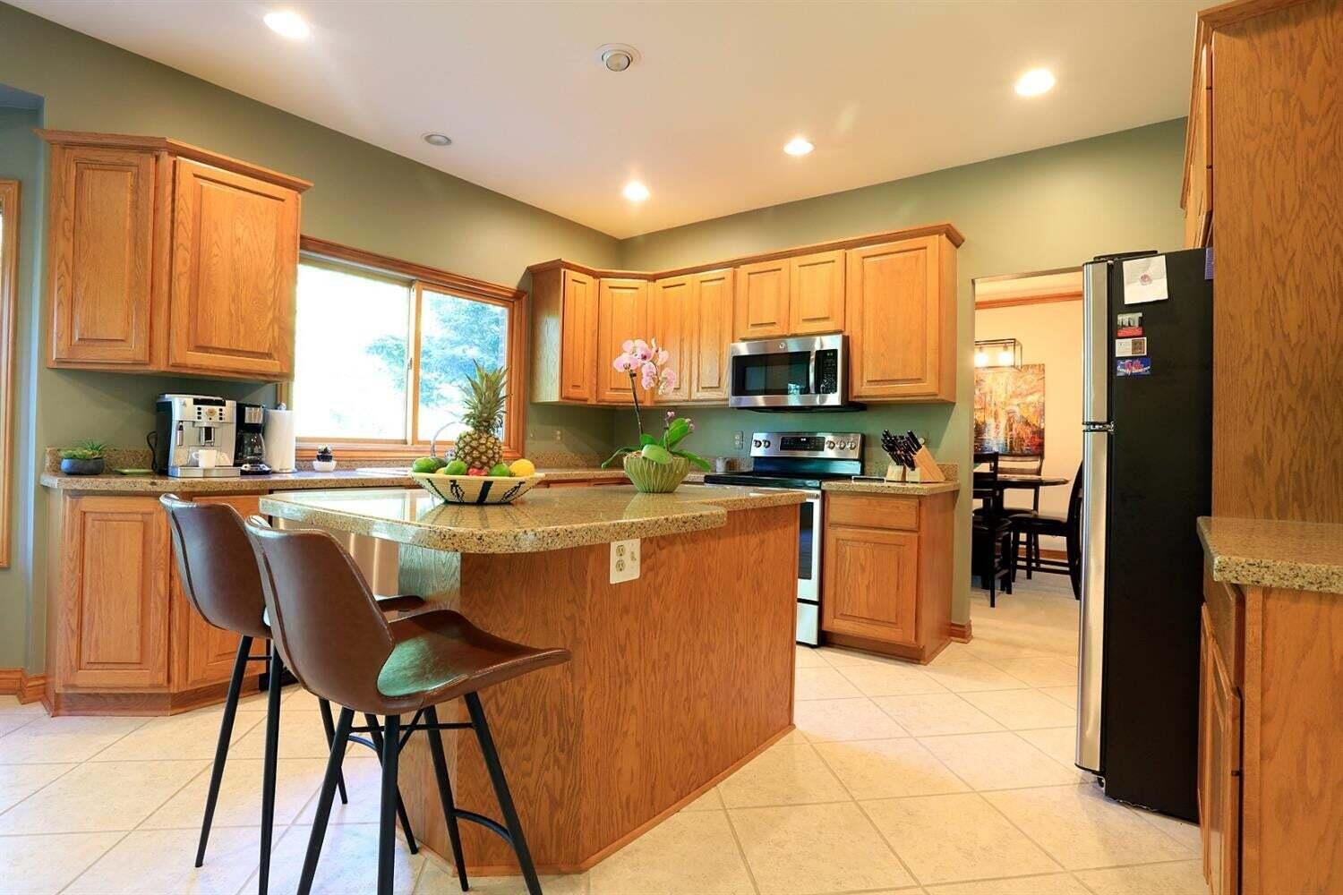 4703 Sawgrass Drive W