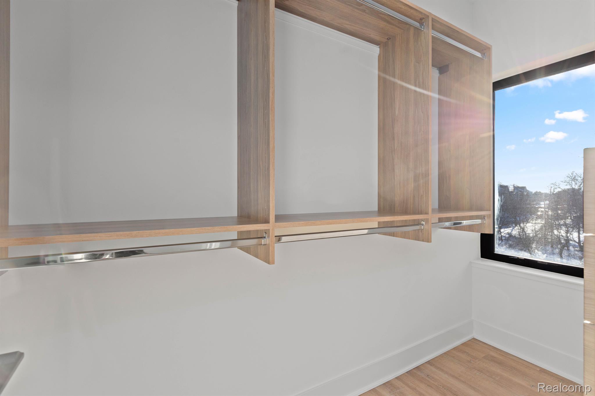 Detroit City, Michigan 48208, United States, 3 Bedrooms Bedrooms, ,3 BathroomsBathrooms,Residential,Active,131838