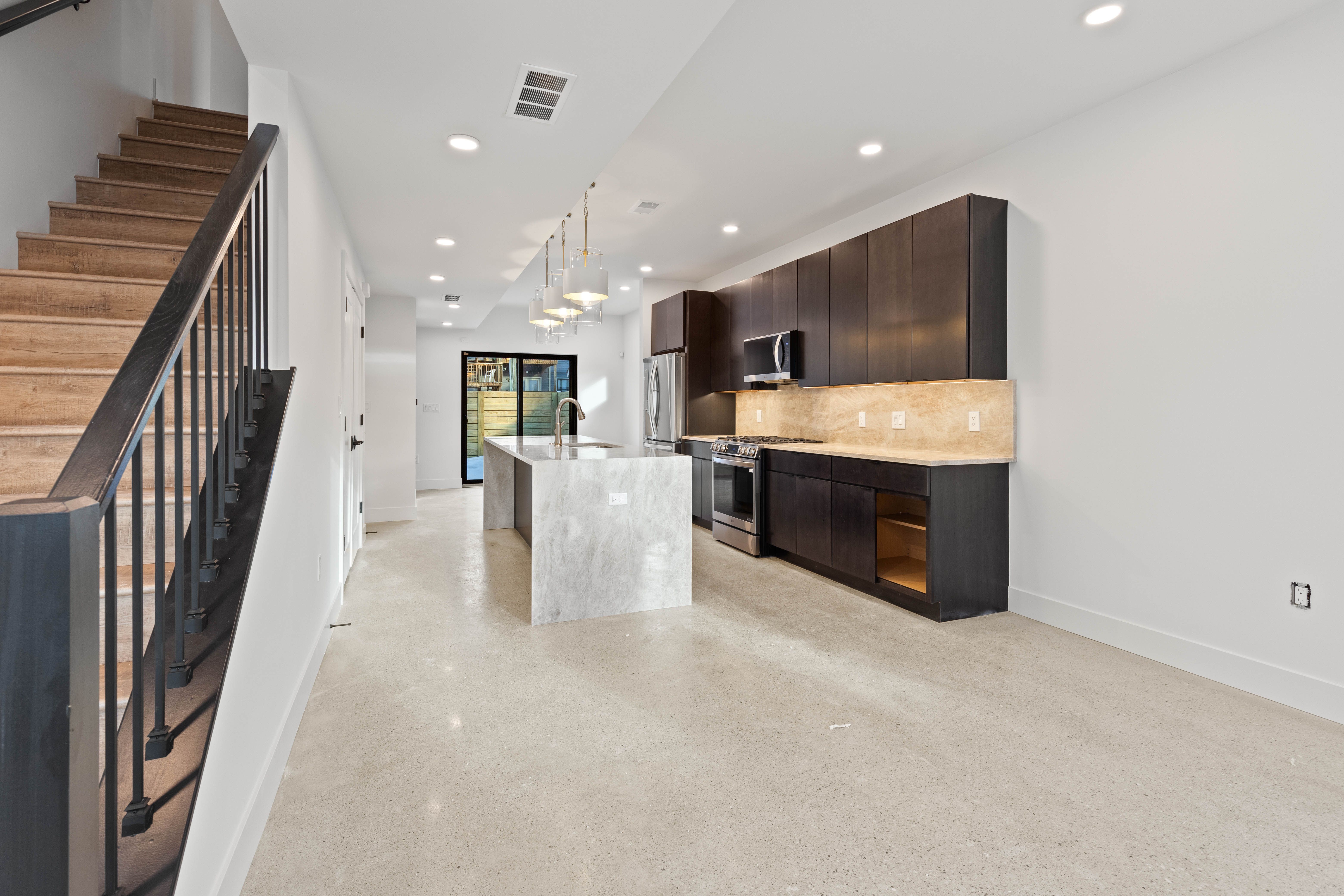 5220 Avery