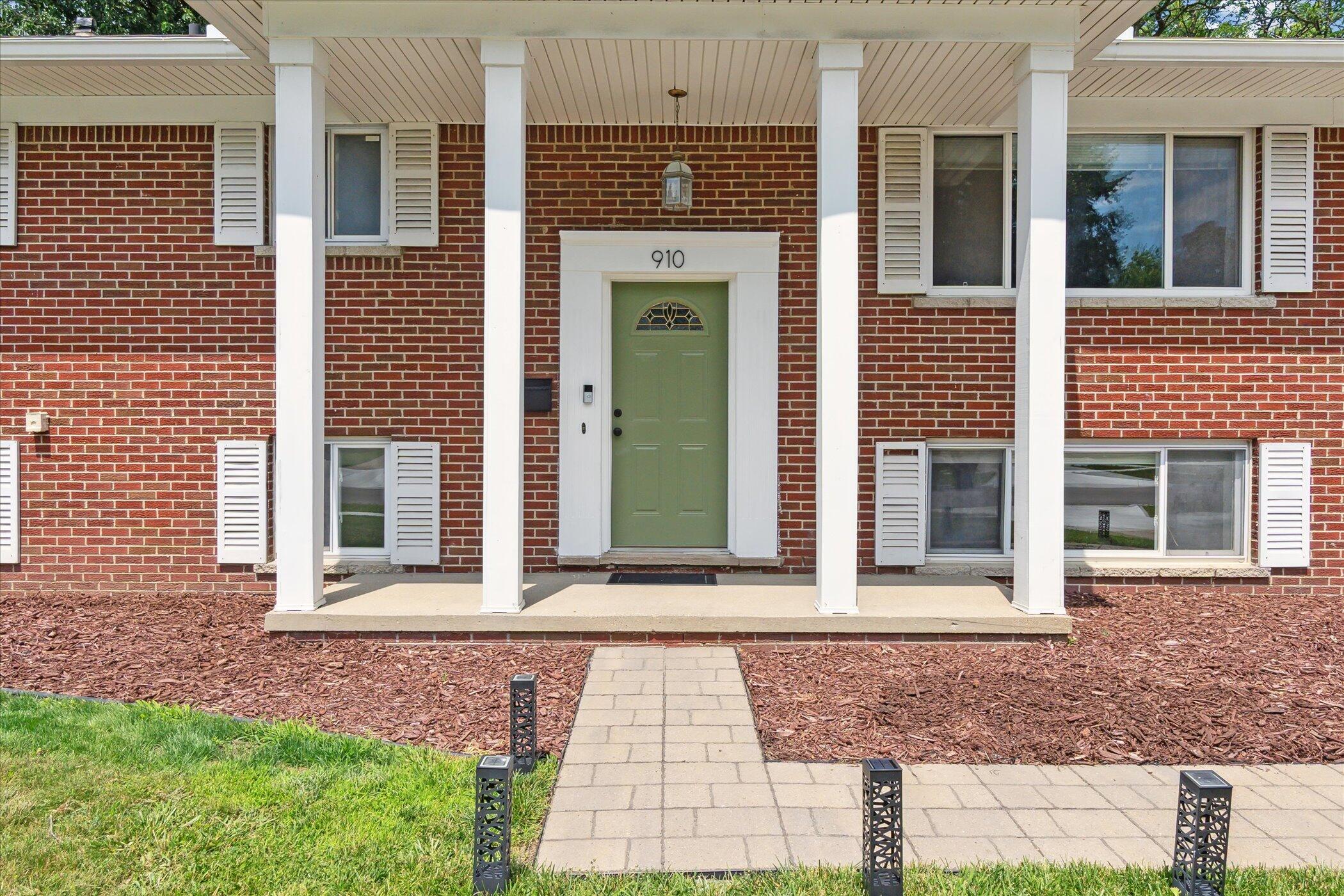 910 Newport Drive
