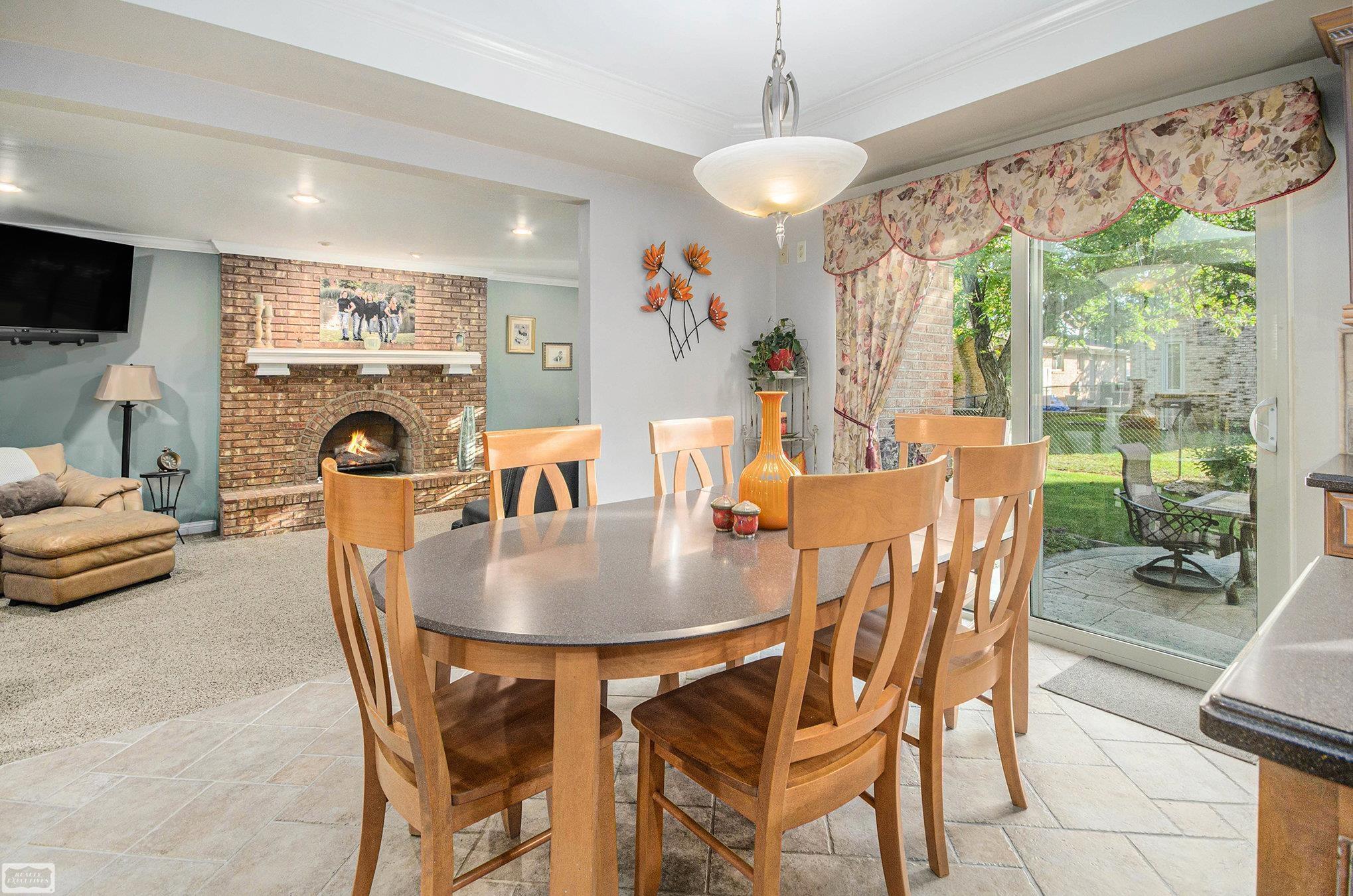 45990 Meadow Lane