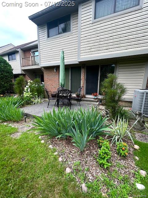 Troy City, Michigan 48084, United States, 3 Bedrooms Bedrooms, ,3 BathroomsBathrooms,Residential,Active,167920