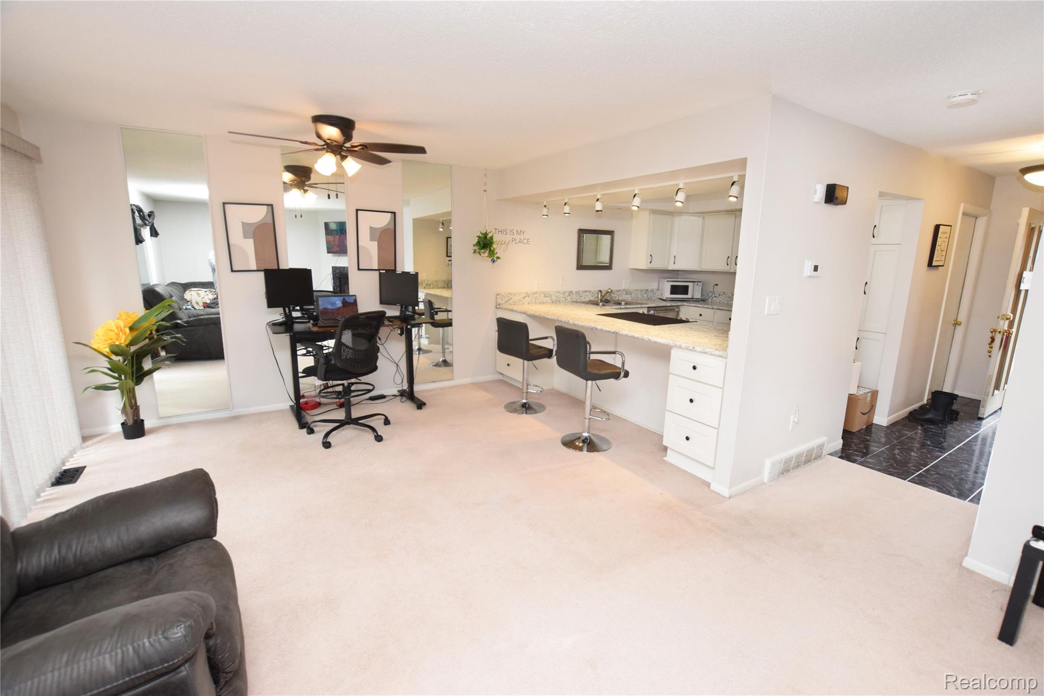 2525 White Oak Place