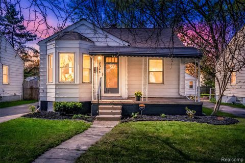 18948 Kenosha Street Harper Woods City MI 48225