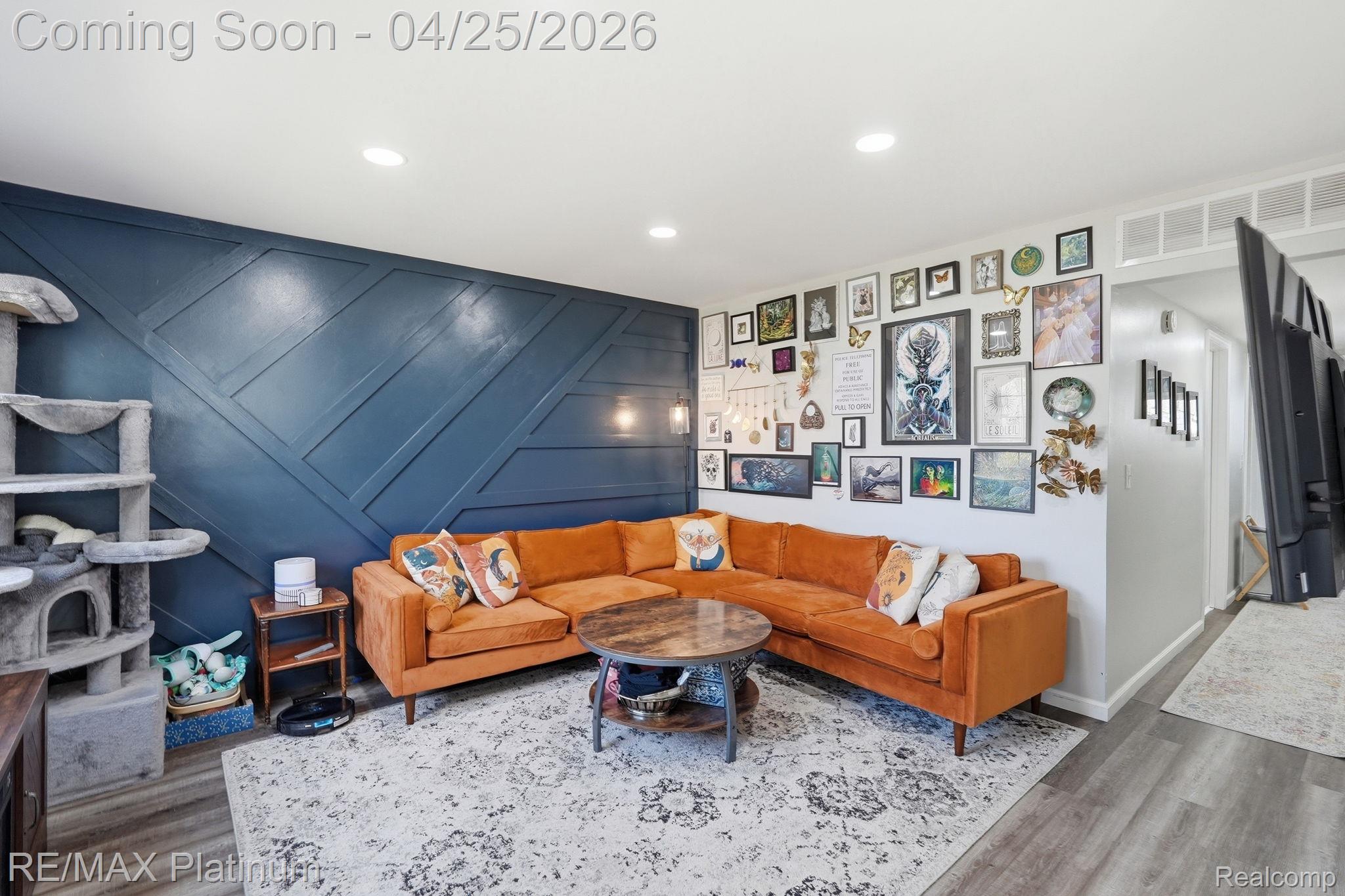 1448 E Webster Street