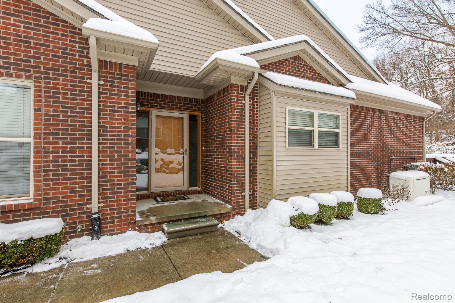 9573 Kingsway Circle