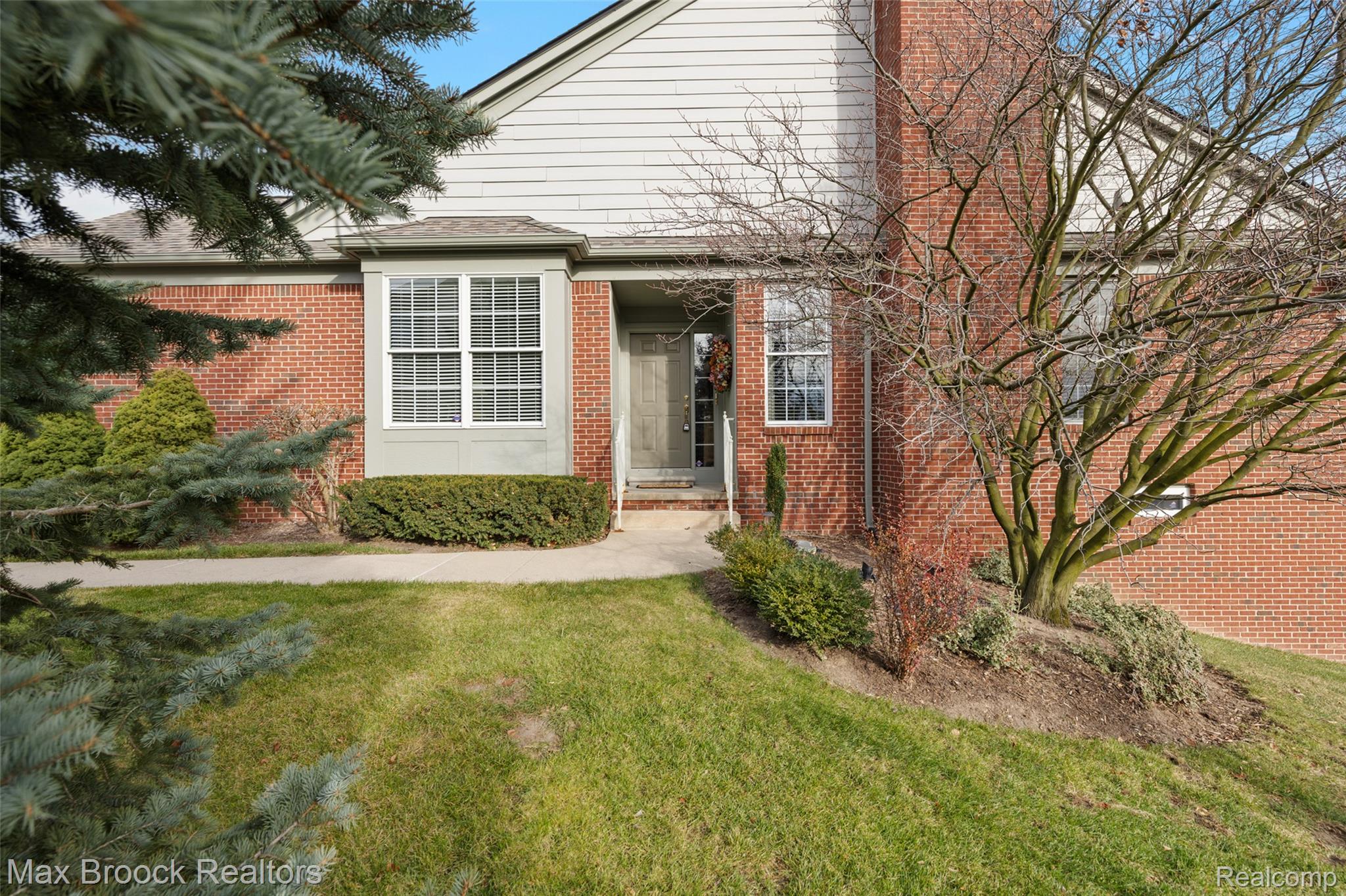 16956 Sycamore Court