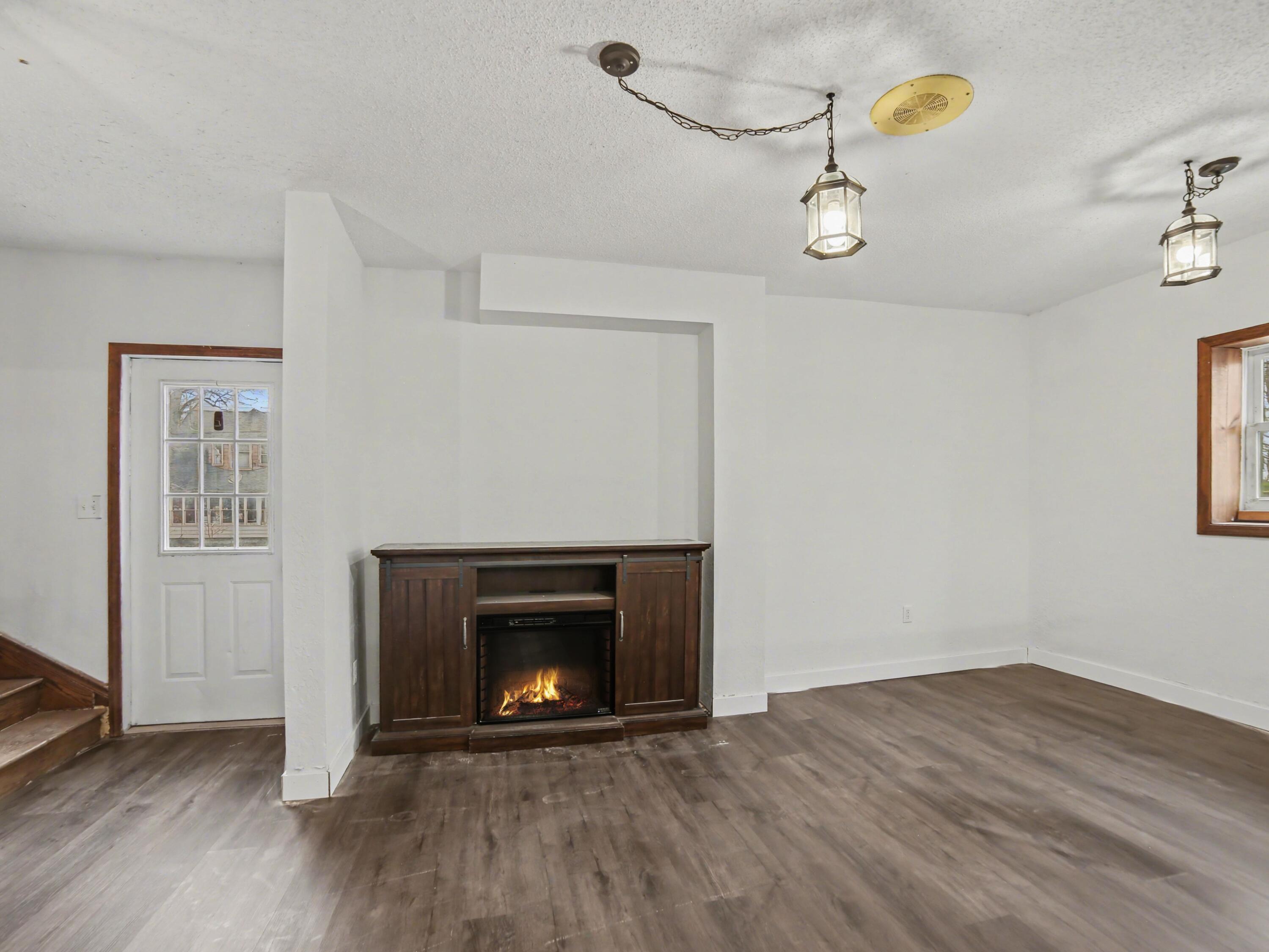 523 E Main Street