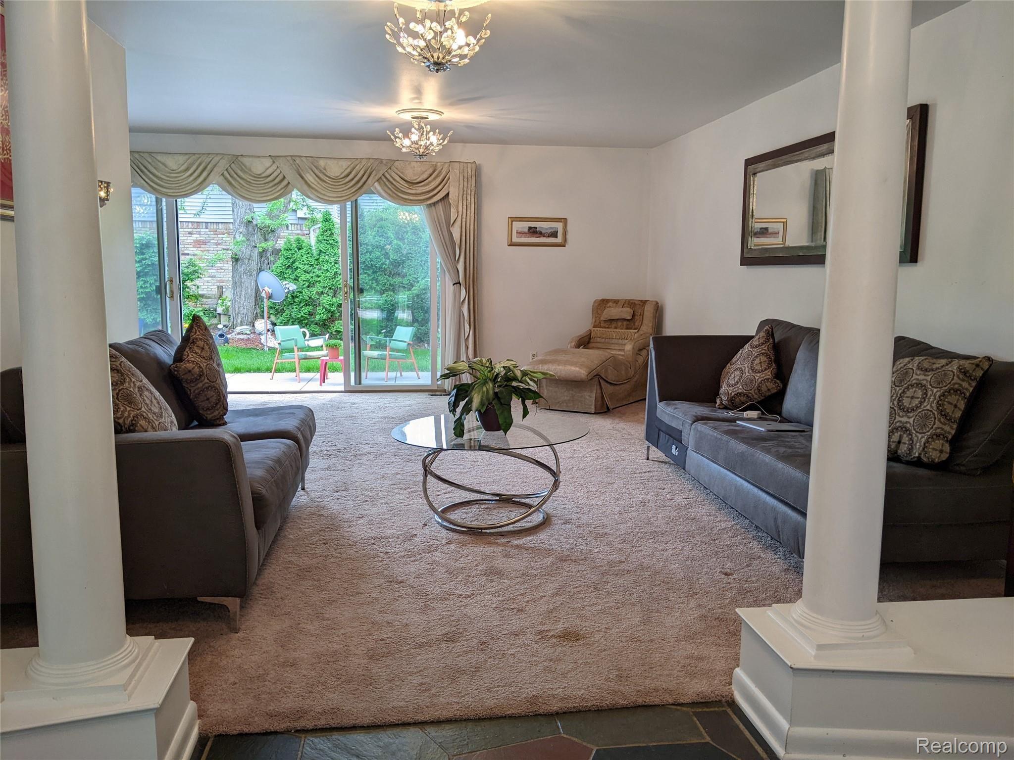 429 BELLA VISTA Drive