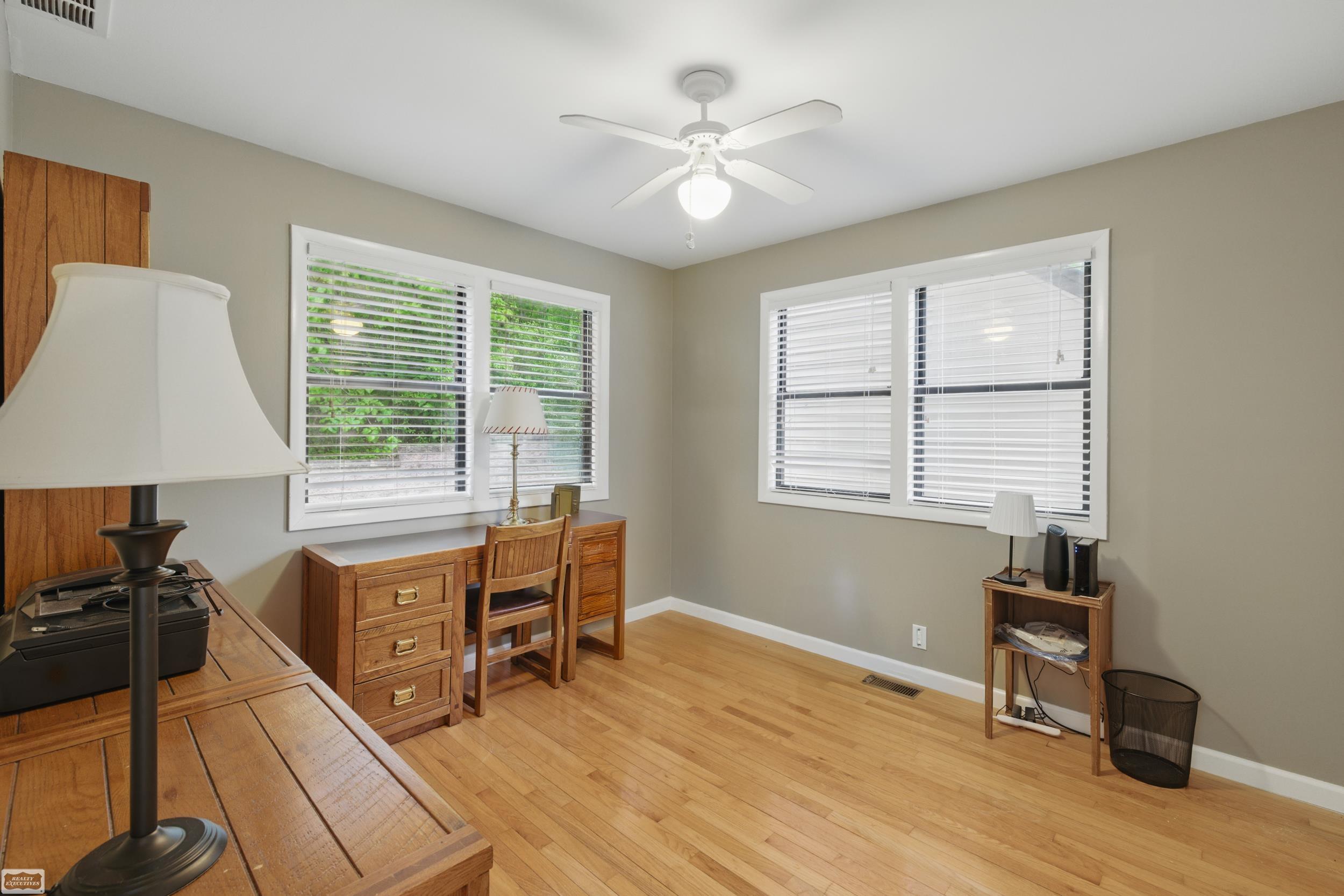 3620 Lakeshore Drive