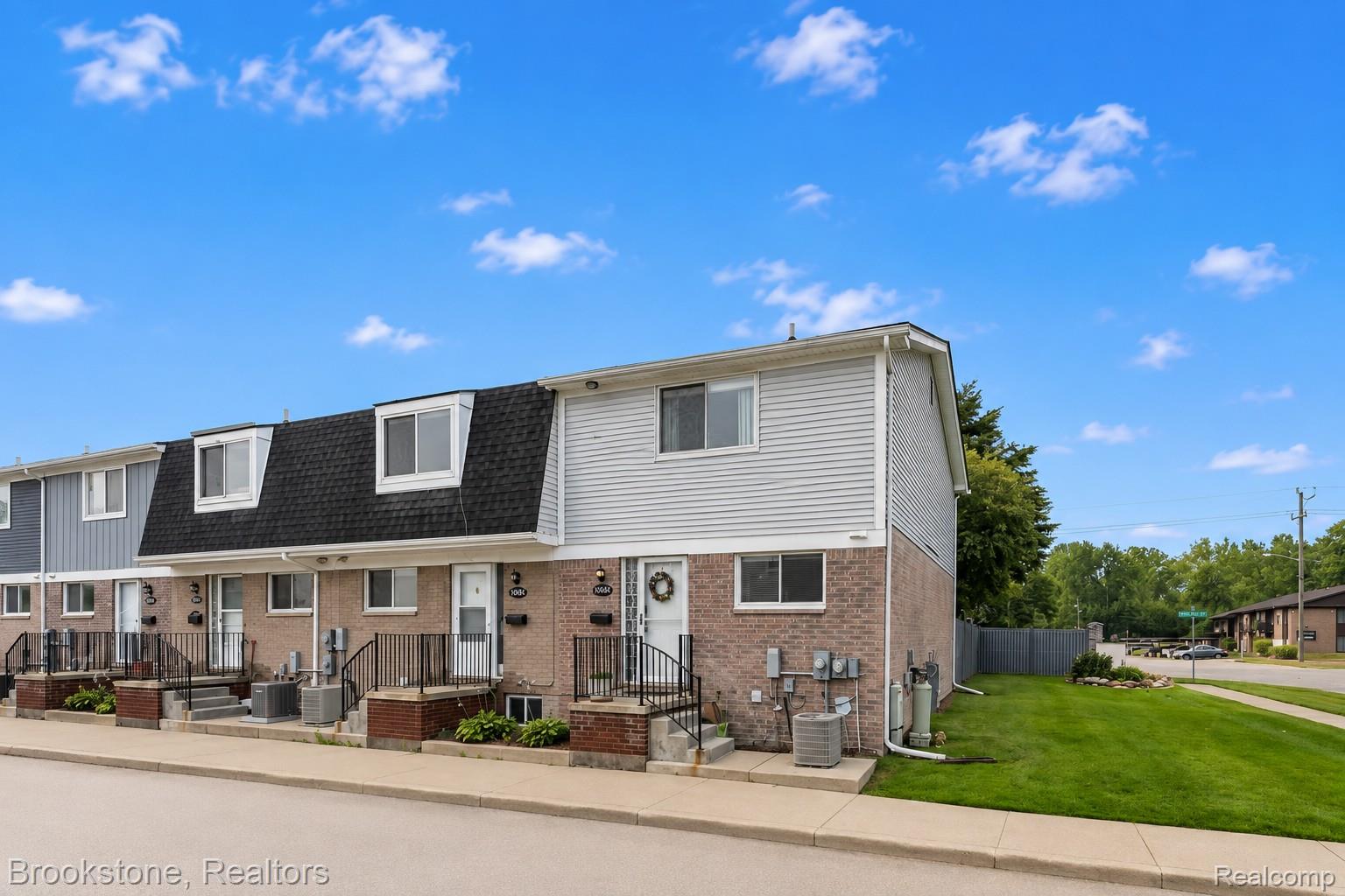 16092 W 11 Mile Road