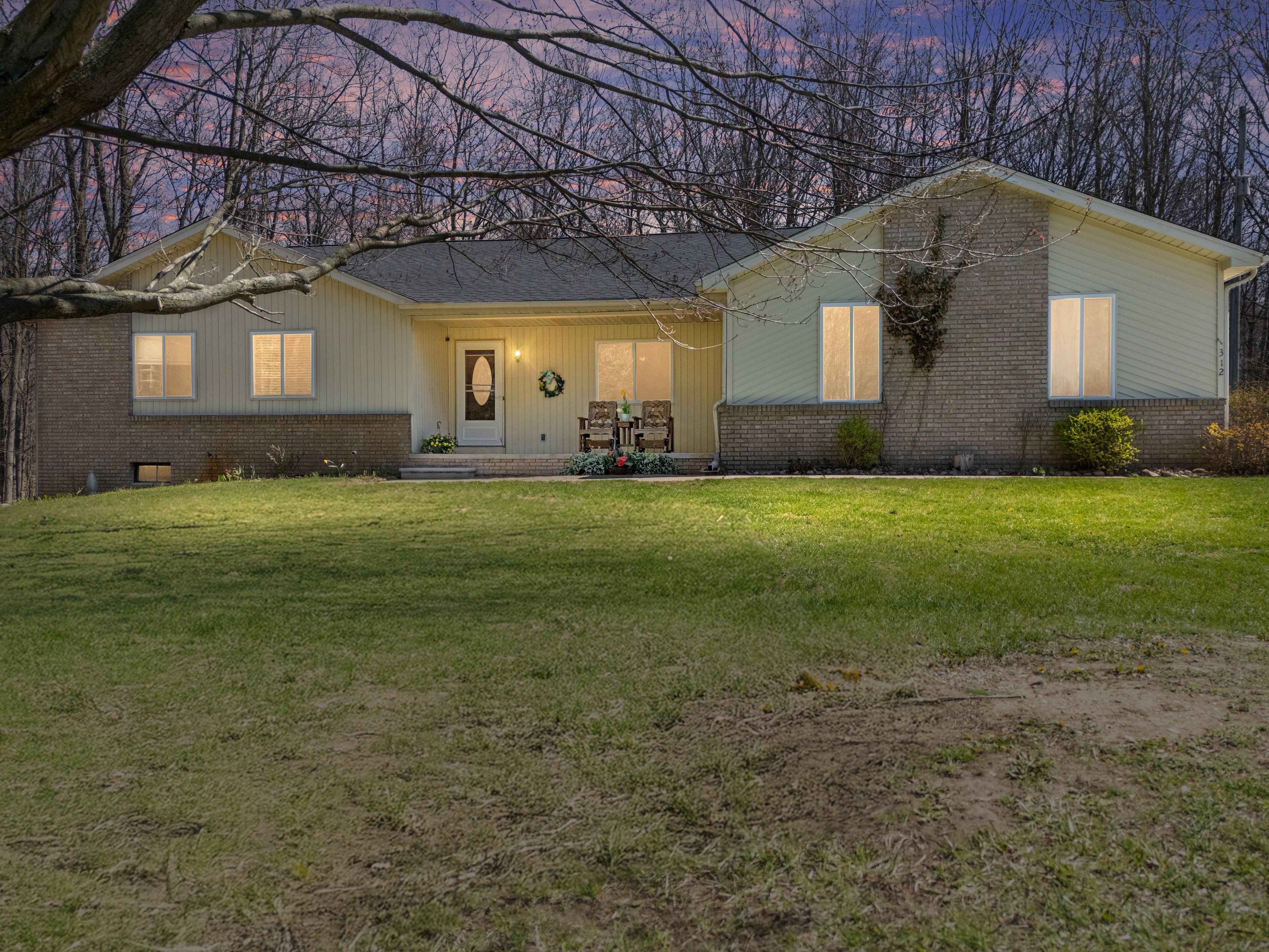 7312 LINDEN Road