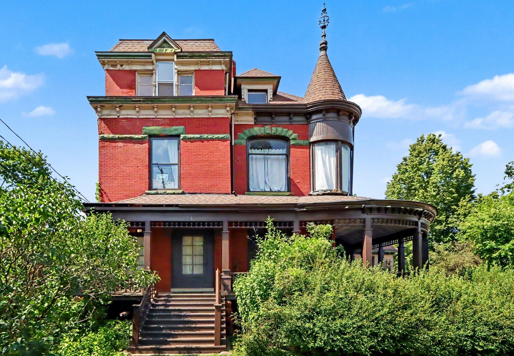 916 W Kalamazoo Avenue