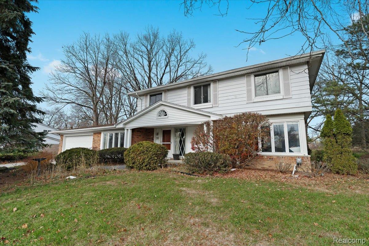 3092 Woodland Ridge Drive