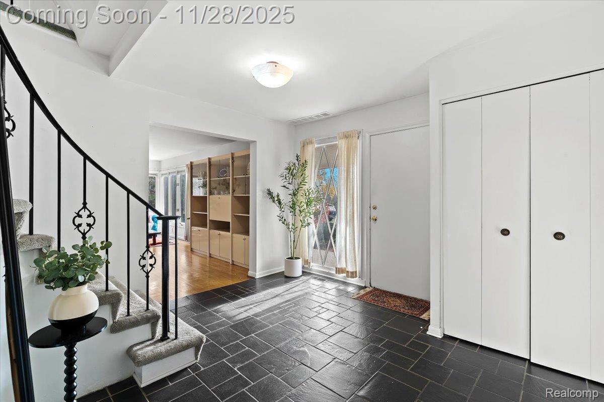 3092 Woodland Ridge Drive