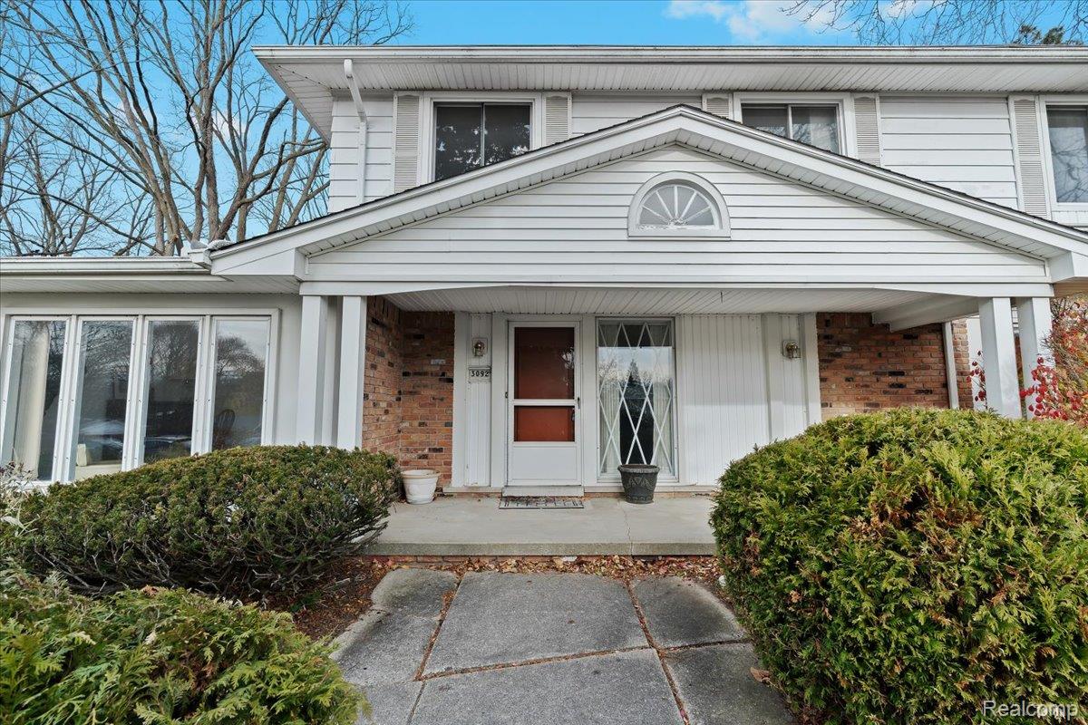 3092 Woodland Ridge Drive