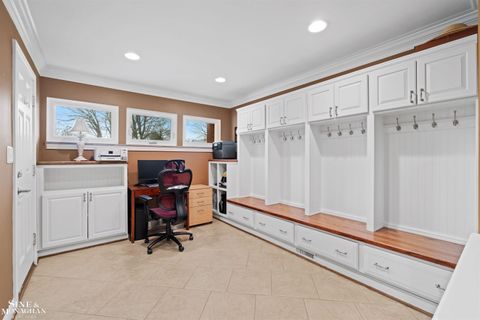 Tiny photo for 991 S Renaud Road, Grosse Pointe Woods City, MI 48236 (MLS # 58050197584)