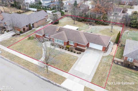 Tiny photo for 991 S Renaud Road, Grosse Pointe Woods City, MI 48236 (MLS # 58050197584)