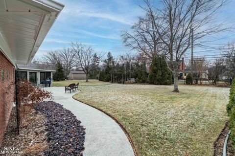 Tiny photo for 991 S Renaud Road, Grosse Pointe Woods City, MI 48236 (MLS # 58050197584)
