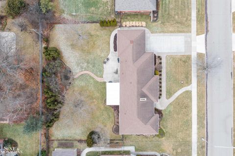 Tiny photo for 991 S Renaud Road, Grosse Pointe Woods City, MI 48236 (MLS # 58050197584)