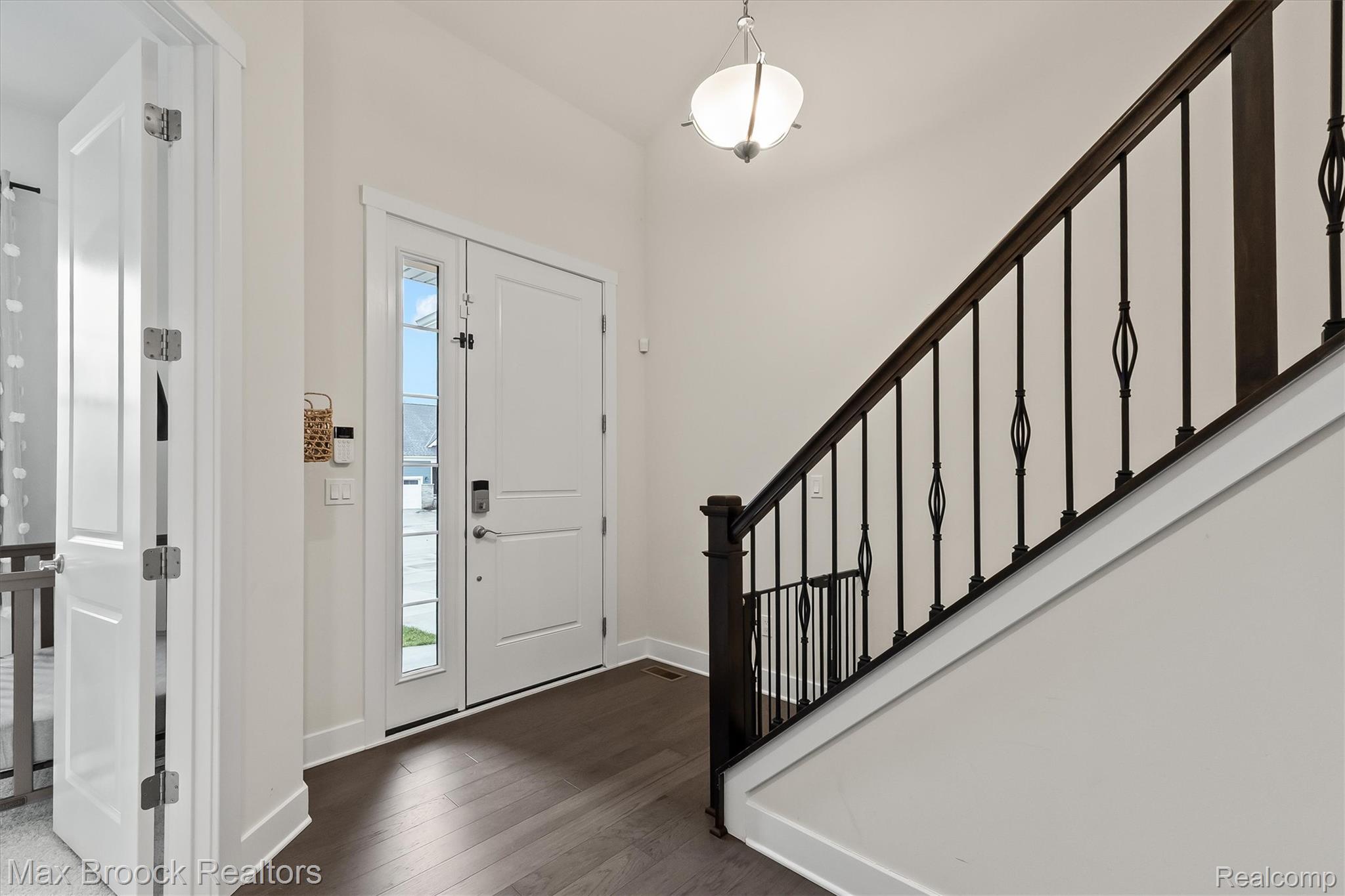 5526 Helmsdale Boulevard