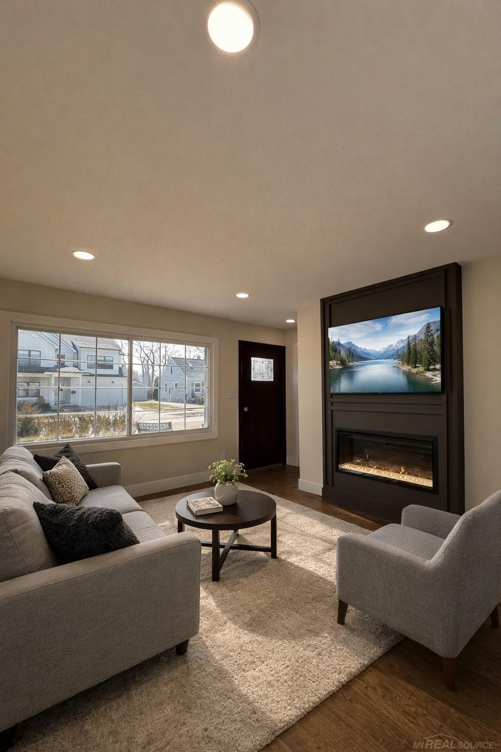 1212 W Windemere Avenue