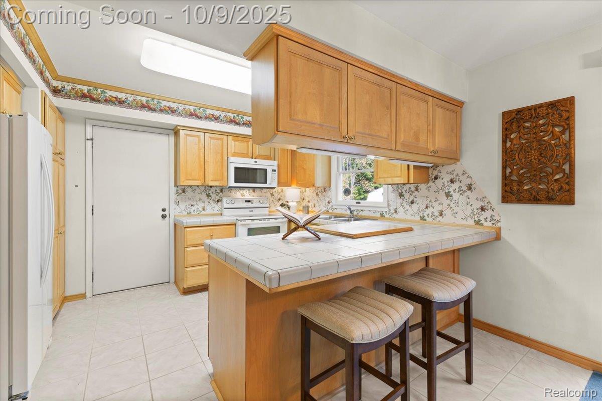 Springfield Charter Township, Michigan 48350, United States, 4 Bedrooms Bedrooms, ,3 BathroomsBathrooms,Residential,Coming Soon,223611