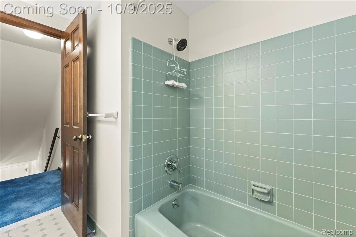 Springfield Charter Township, Michigan 48350, United States, 4 Bedrooms Bedrooms, ,3 BathroomsBathrooms,Residential,Coming Soon,223611