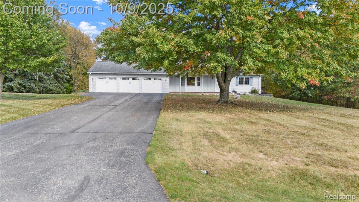 Springfield Charter Township, Michigan 48350, United States, 4 Bedrooms Bedrooms, ,3 BathroomsBathrooms,Residential,Coming Soon,223611
